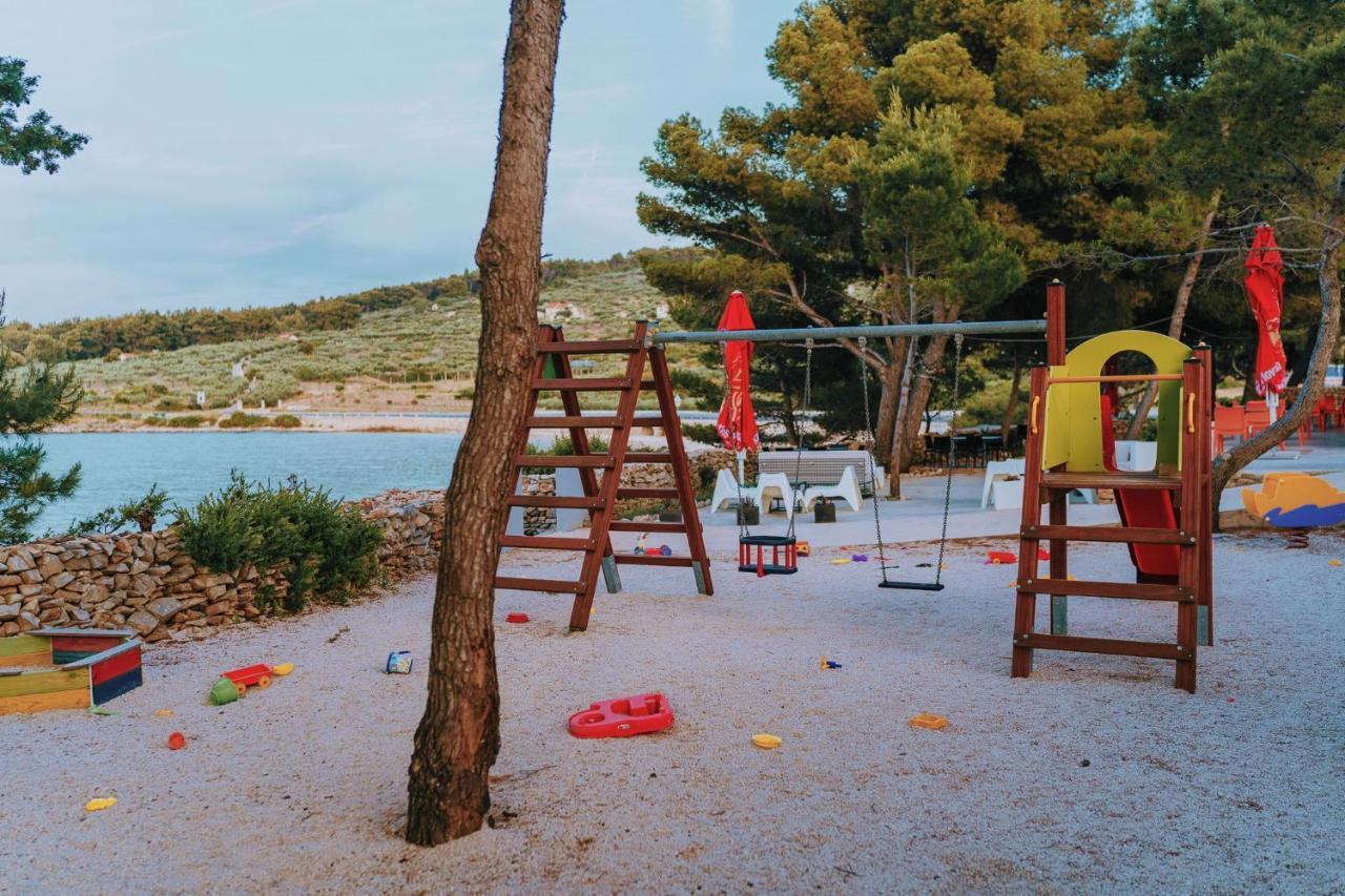 Boutique Camping Bunja Supetar Dış mekan fotoğraf