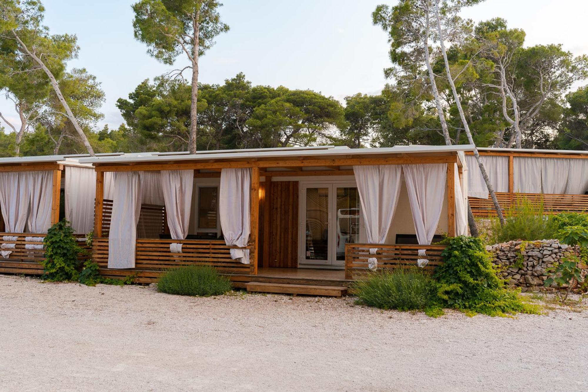 Boutique Camping Bunja Supetar Dış mekan fotoğraf